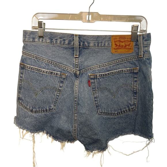 Levi's 501 Distressed Jean Shorts, Casual, Weekend, festival, Beachy Coastal, 30 - Picture 2 of 9